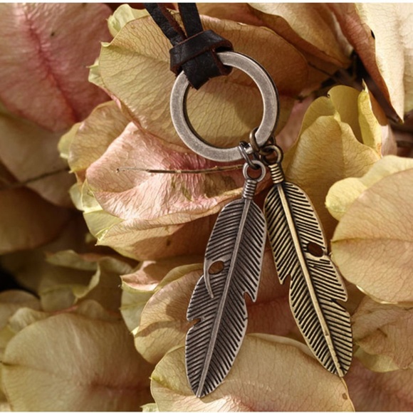 Vintage Style 2 Wings Feather Leather Necklace - Picture 2 of 5